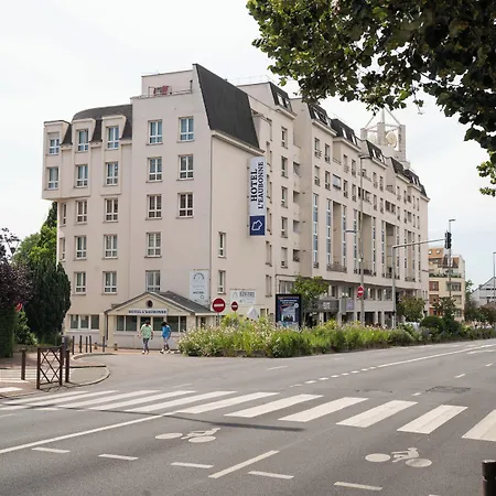 L'eaubonne Hotel 3*